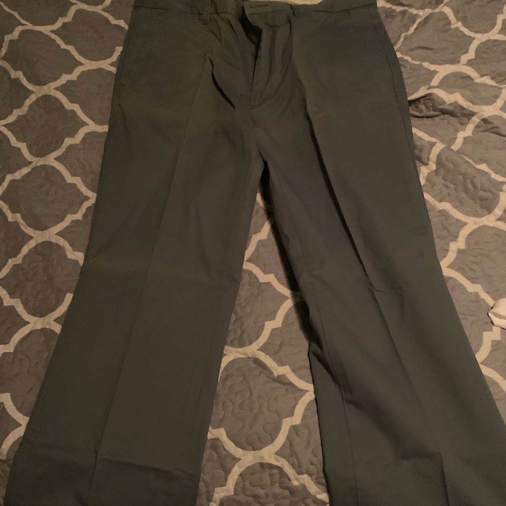 Dockers mens army green khakis